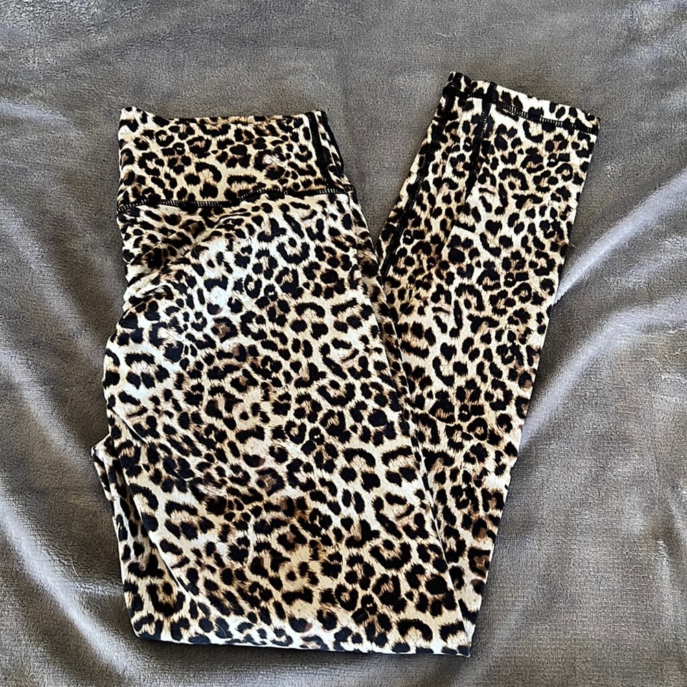 Zyia Scrunchy What Leopard leggings
